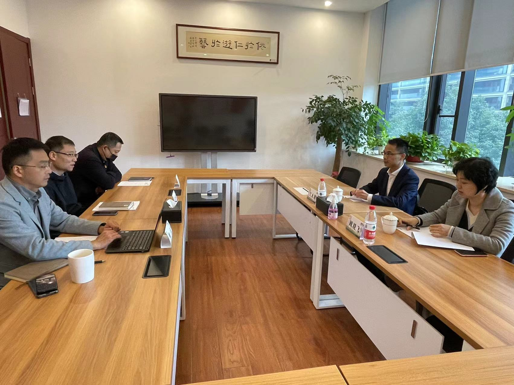 市商旅集團總經理(lǐ)丁永剛一行(xíng)赴公司調研指導工作(zuò)